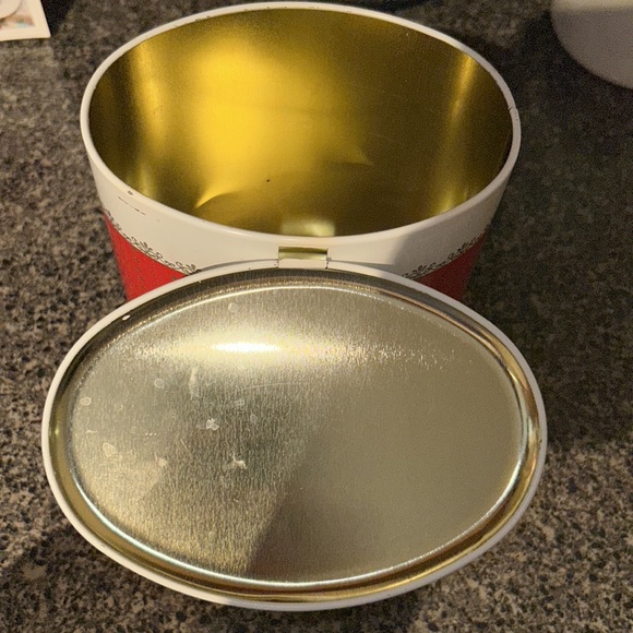 Vintage FTD Carolers tin - Picture 9 of 10